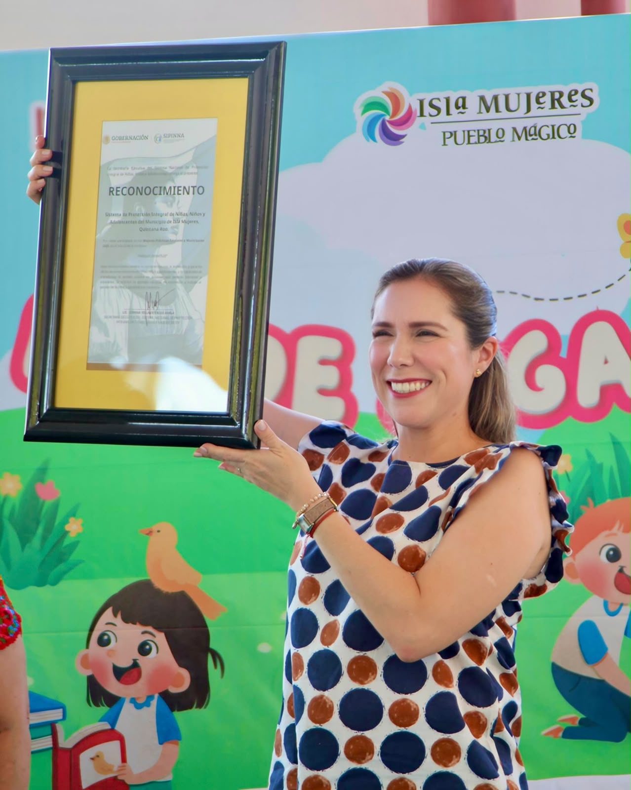 Con Atenea Gómez, más parques y menos discursos en Isla Mujeres.