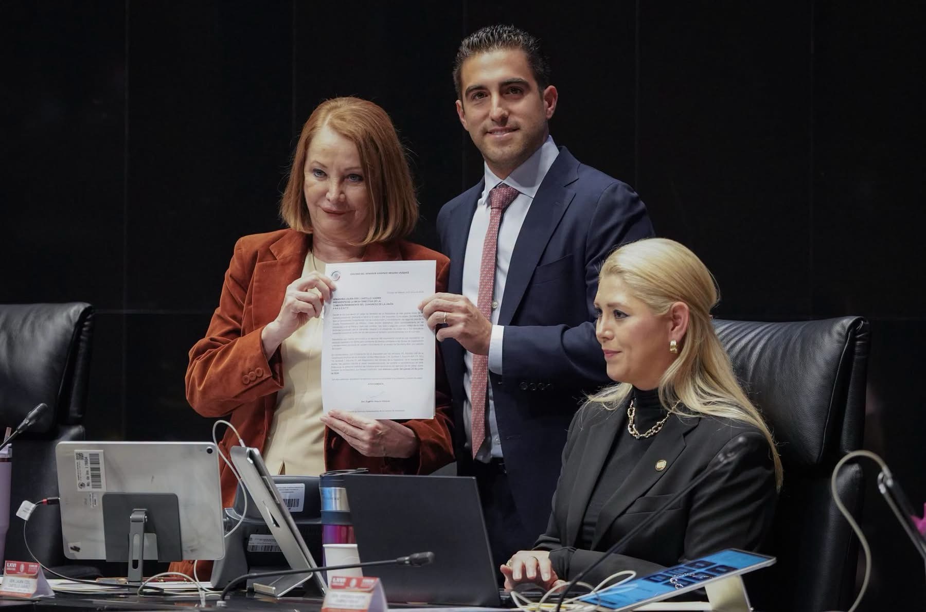 “Gino” Segura deja temporalmente el Senado y vuelve al territorio político de Quintana Roo