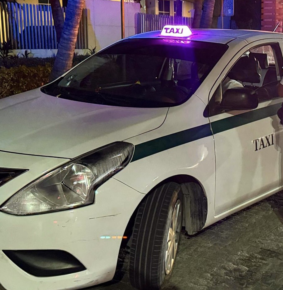 Mientras Cancún brindaba, ellos seguían al volante