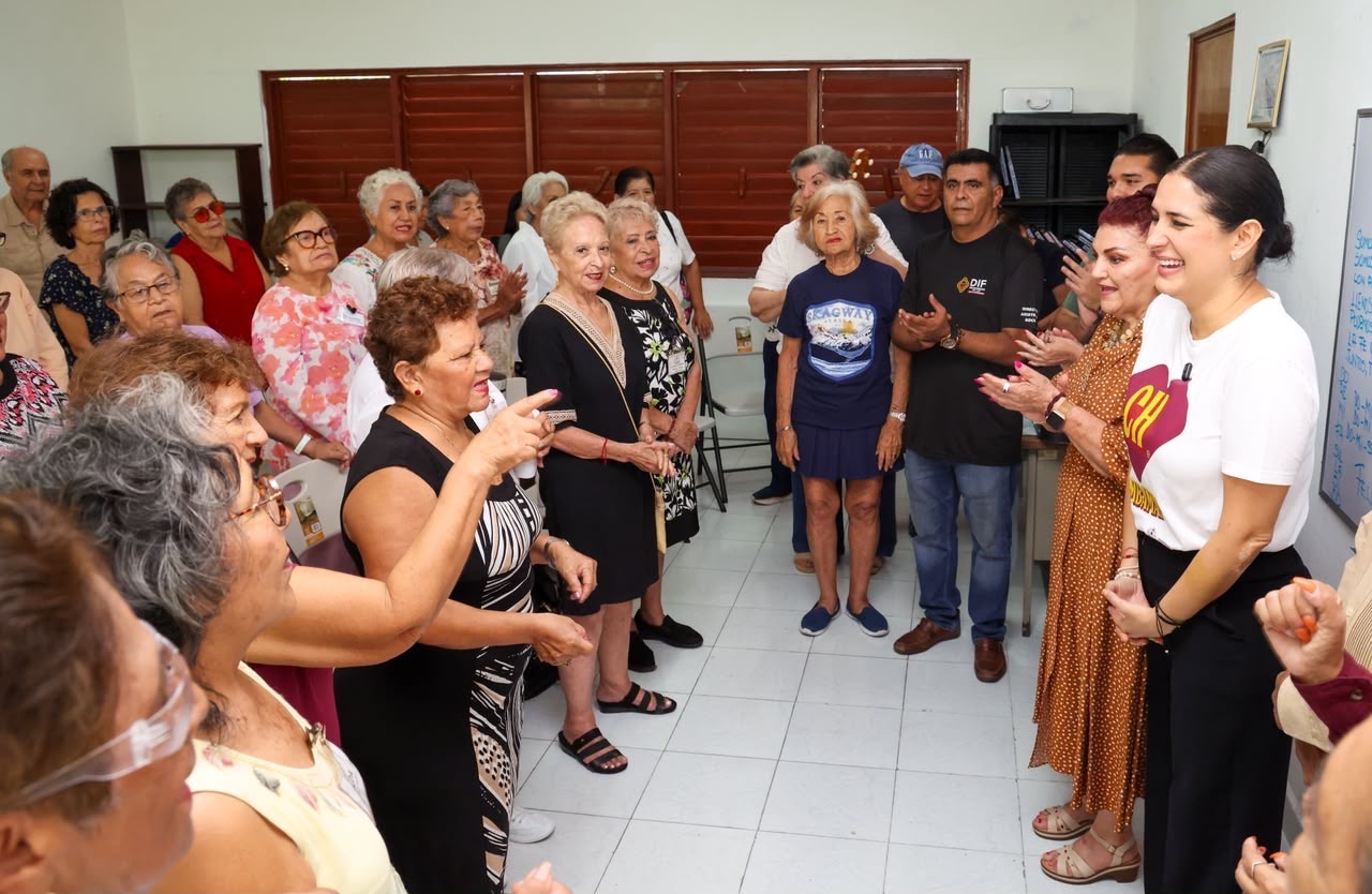 Más que una visita, un encuentro de vida: Estefanía Mercado escucha y acompaña a los adultos mayores