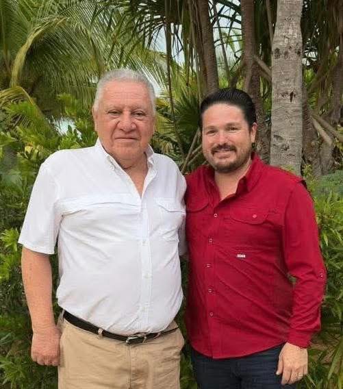 Rafa Marín y Farid Rentería: una foto, un mensaje, y ninguna casualidad en Playa del Carmen.