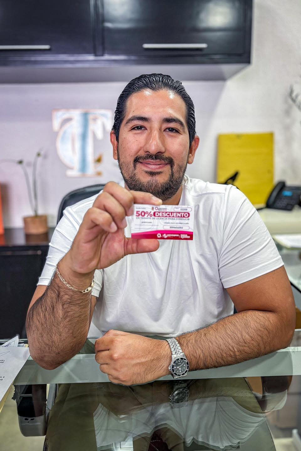 Un alivio que llega al volante: descuento del 50% en licencias para el gremio taxista