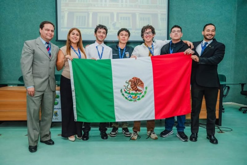¡Qué orgullo para Quintana Roo y para todo México! Me llena de alegría felicitar a Luis Veudi Vivas Pérez, joven chetum...