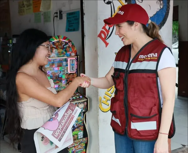 ¡Seguimos avanzando juntos! 🤝💖 Cada vez que salgo a brigadear 🗞️, me da mucho gusto encontrarme con simpatizantes que...